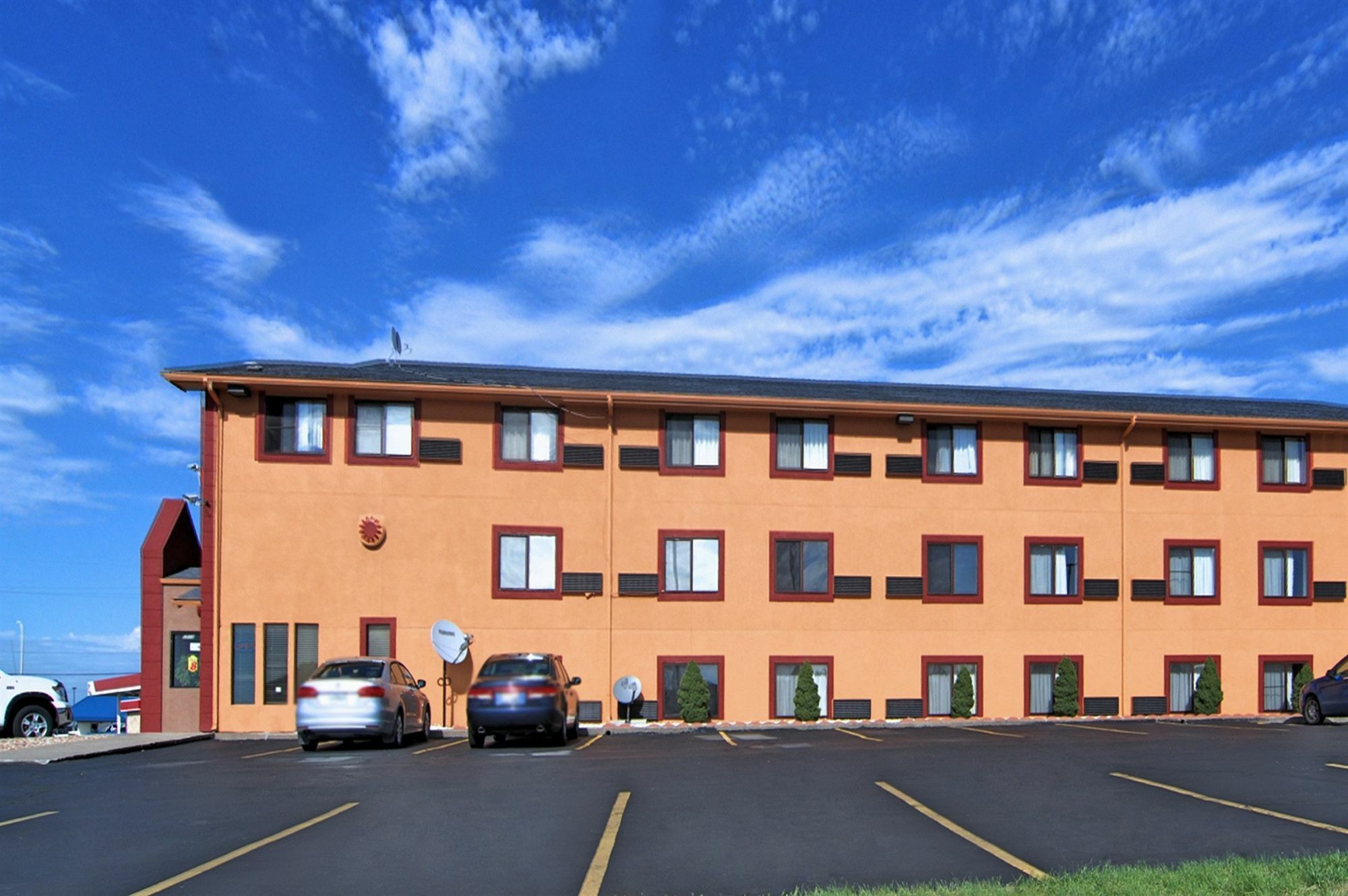 Super 8 By Wyndham Kansas City At Barry Road/Airport Exterior foto